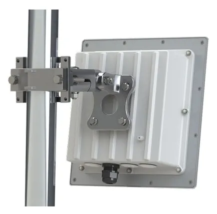 Caja Aluminio para Exterior con antena Panel 15 dBi, 3.3-3.8GHz